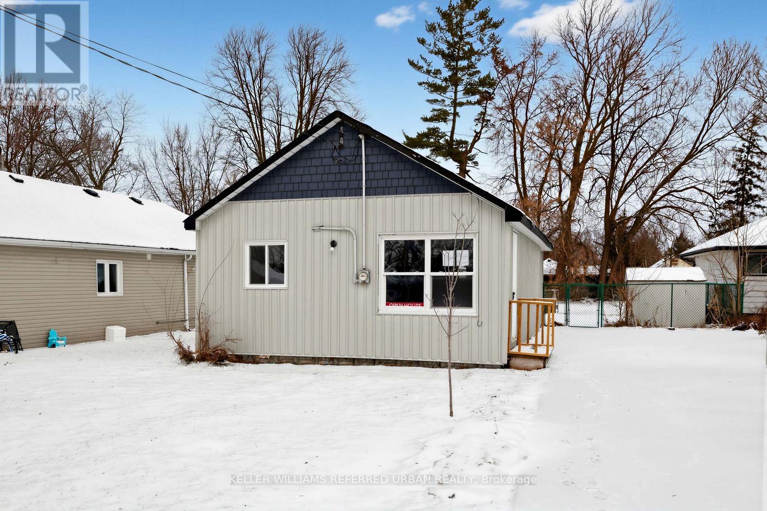 208 Bayview Avenue, Georgina (Keswick South), Ontario  L4P 2T2 - Photo 3 - N12895010