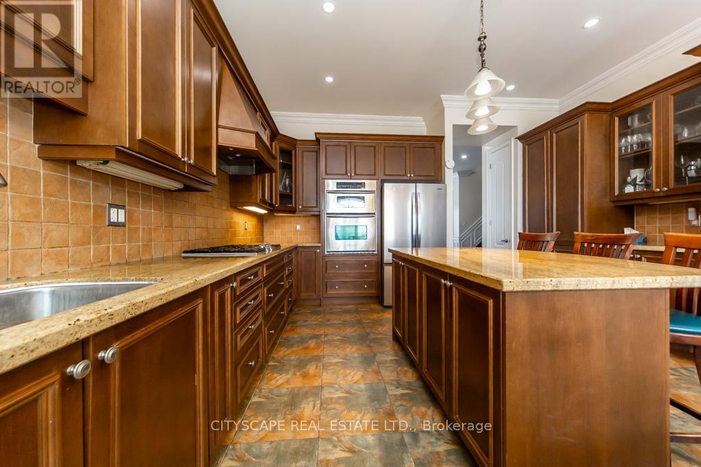 136 Manley Avenue, Whitchurch-Stouffville, Ontario  L4A 0C5 - Photo 12 - N12895018