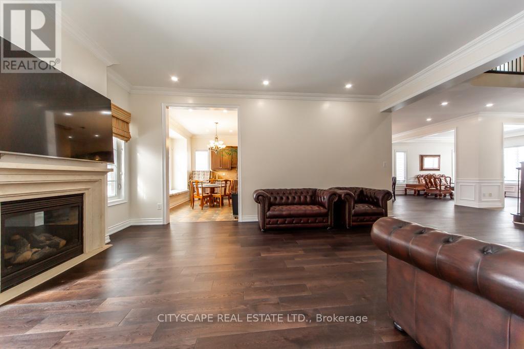 136 Manley Avenue, Whitchurch-Stouffville, Ontario  L4A 0C5 - Photo 17 - N12895018