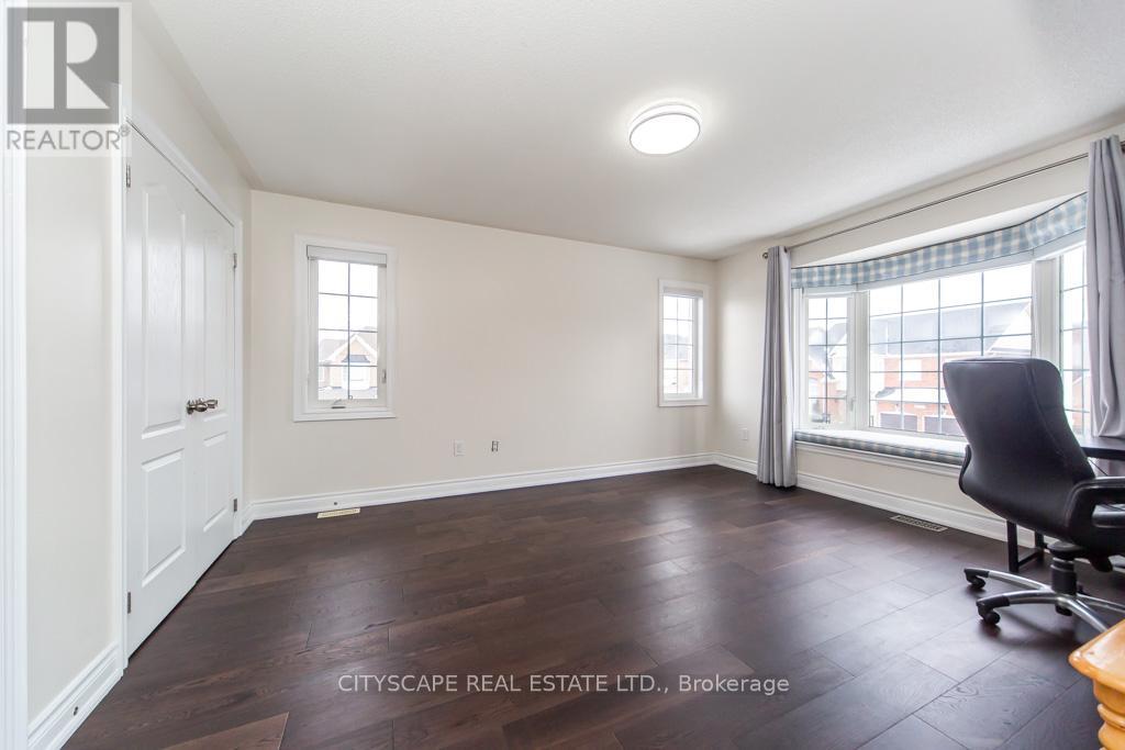 136 Manley Avenue, Whitchurch-Stouffville, Ontario  L4A 0C5 - Photo 31 - N12895018