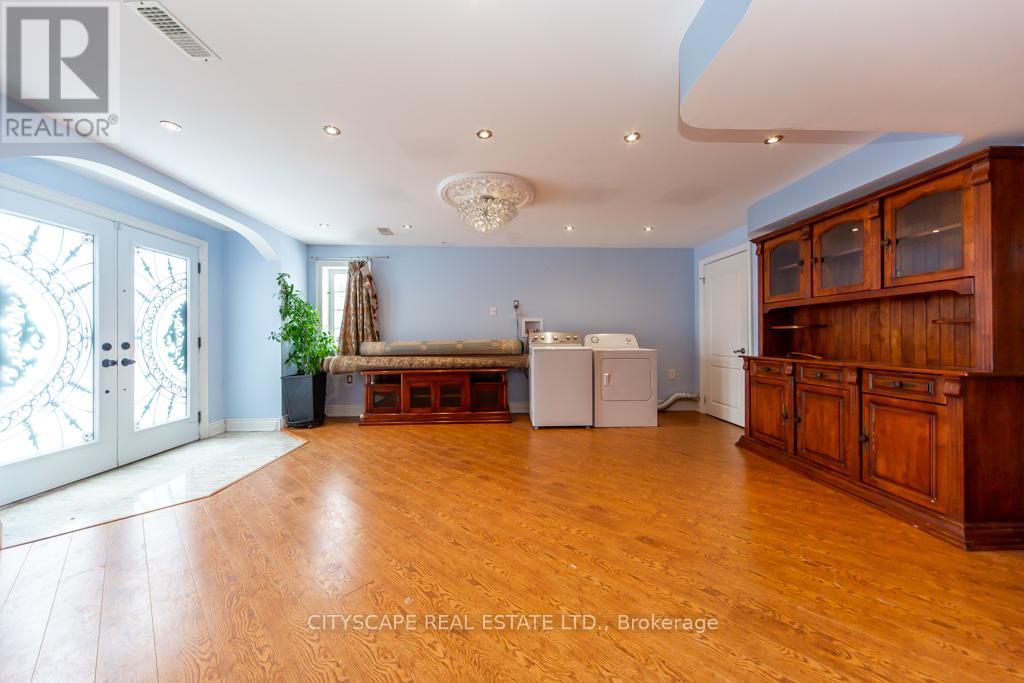 136 Manley Avenue, Whitchurch-Stouffville, Ontario  L4A 0C5 - Photo 40 - N12895018