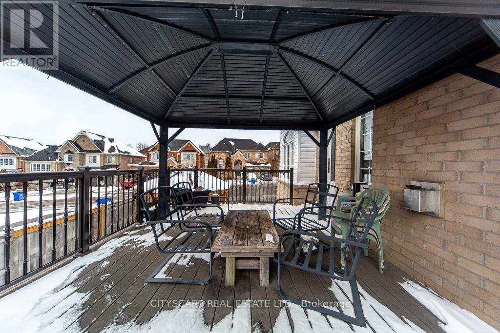 136 Manley Avenue, Whitchurch-Stouffville, Ontario  L4A 0C5 - Photo 50 - N12895018