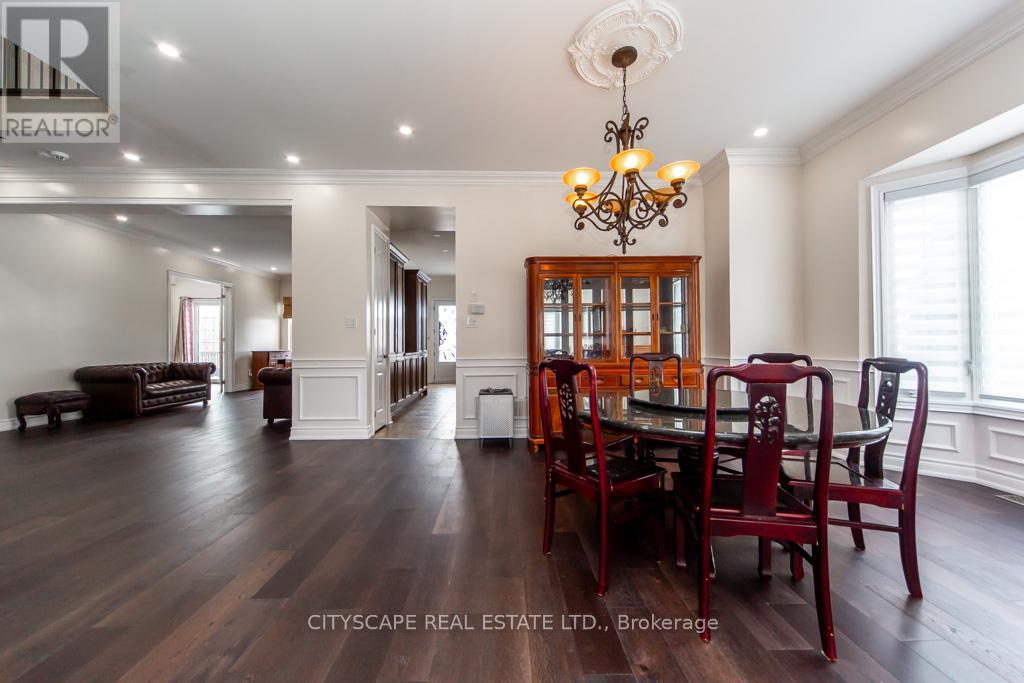 136 Manley Avenue, Whitchurch-Stouffville, Ontario  L4A 0C5 - Photo 7 - N12895018