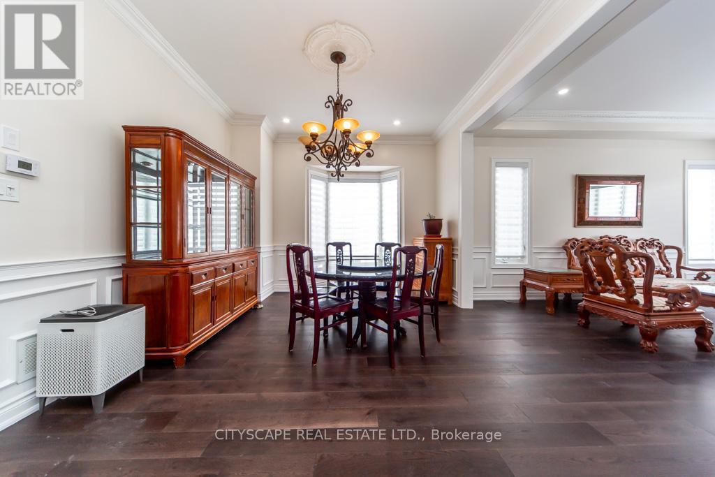 136 Manley Avenue, Whitchurch-Stouffville, Ontario  L4A 0C5 - Photo 8 - N12895018