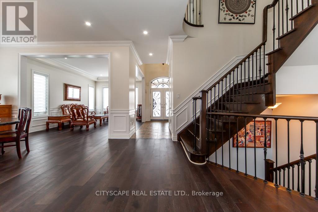 136 Manley Avenue, Whitchurch-Stouffville, Ontario  L4A 0C5 - Photo 9 - N12895018