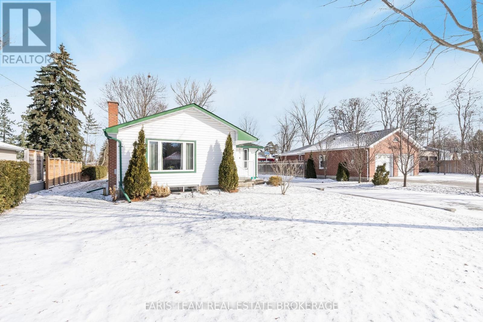 142 Oriole Drive, East Gwillimbury, Ontario  L9N 1G9 - Photo 2 - N12895022