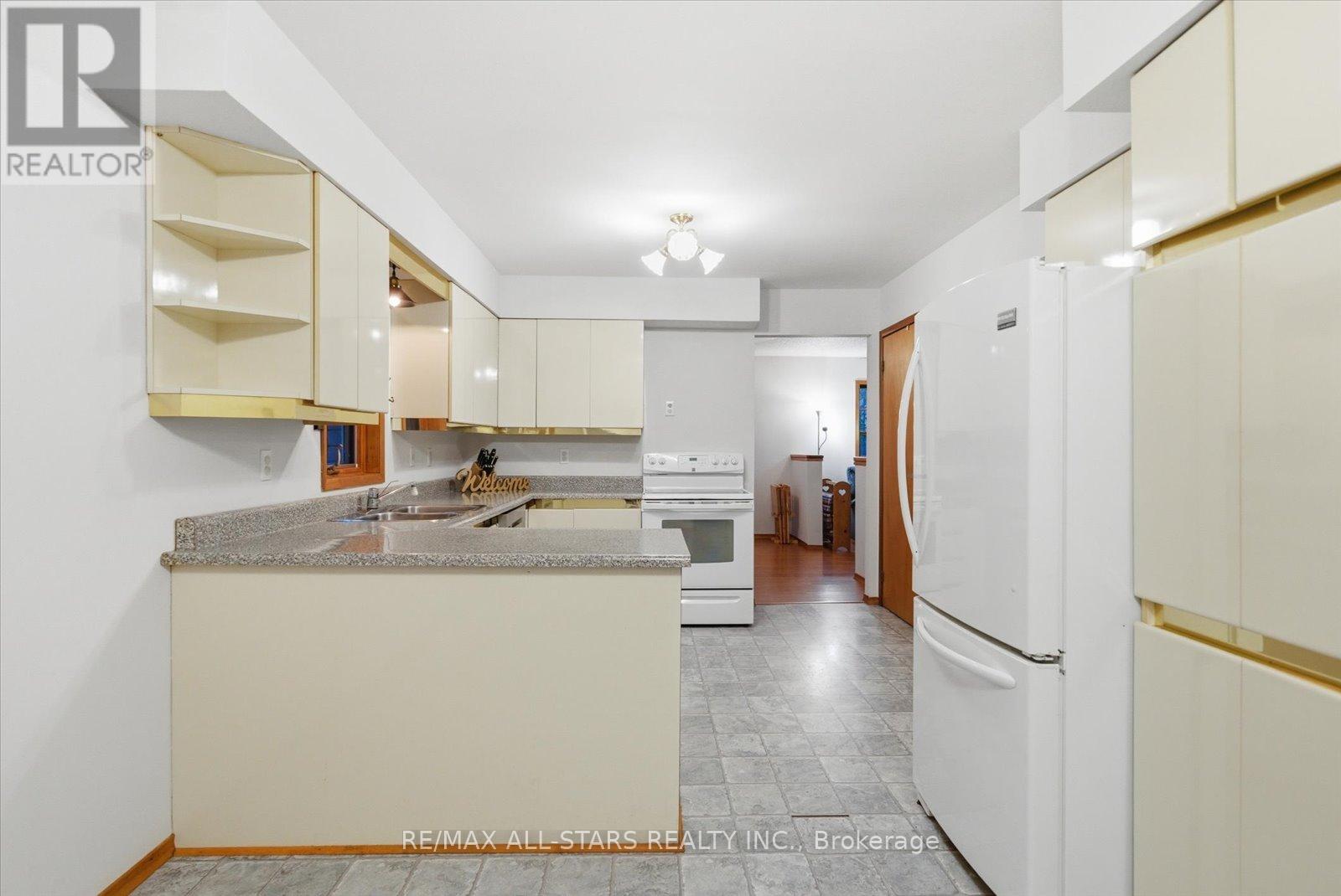 62 Evelyn Avenue, Georgina, Ontario  L4P 3C8 - Photo 15 - N12895072