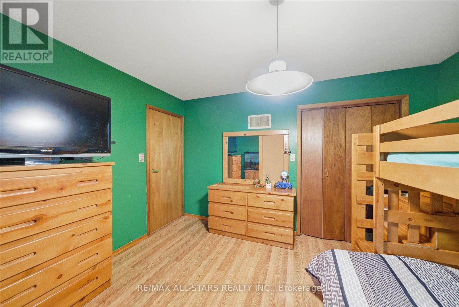 62 Evelyn Avenue, Georgina, Ontario  L4P 3C8 - Photo 32 - N12895072