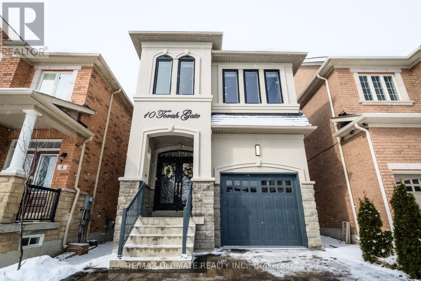 10 TORAH GATE, vaughan (patterson), Ontario