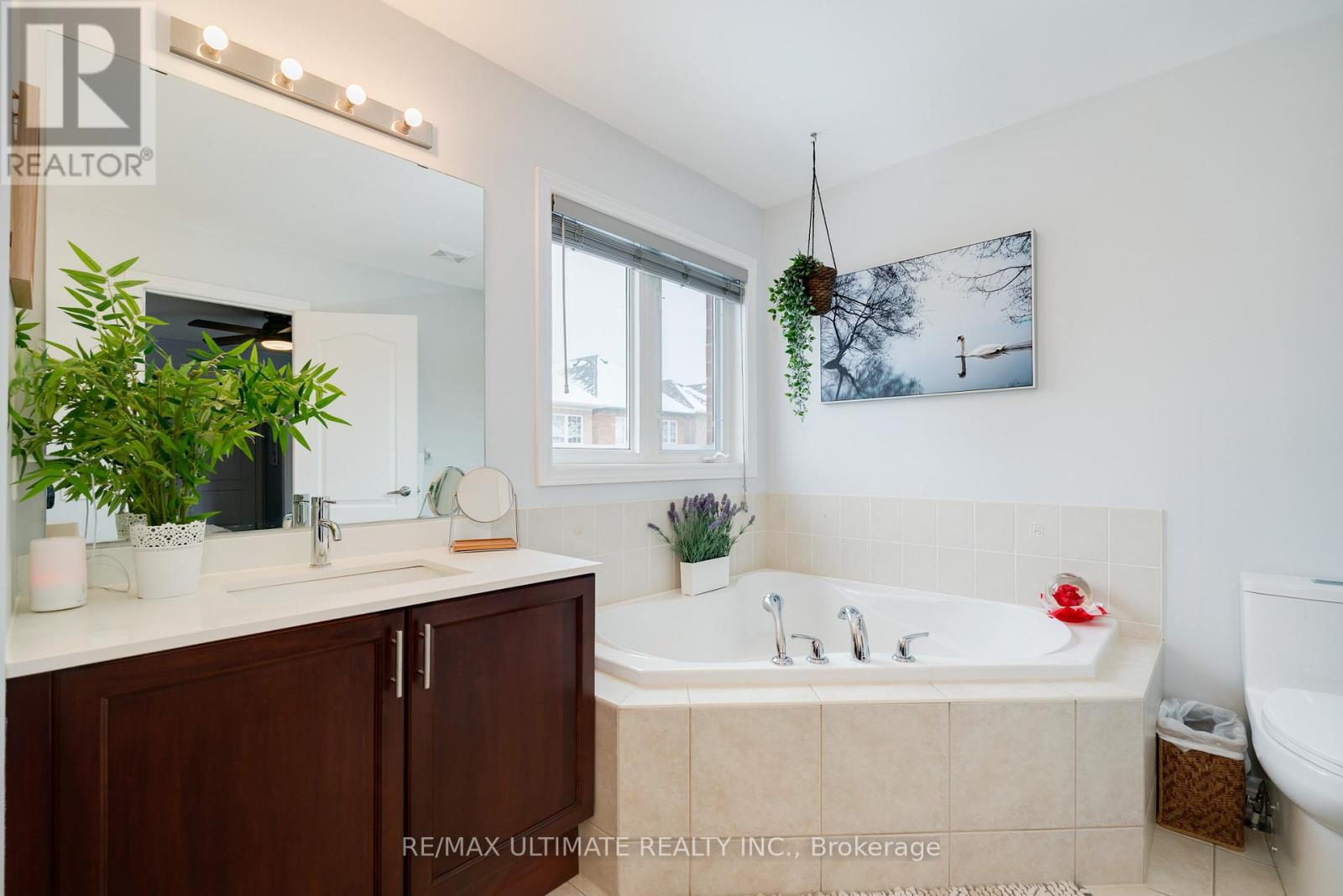 10 Torah Gate, Vaughan (Patterson), Ontario  L6A 0H3 - Photo 34 - N12895100