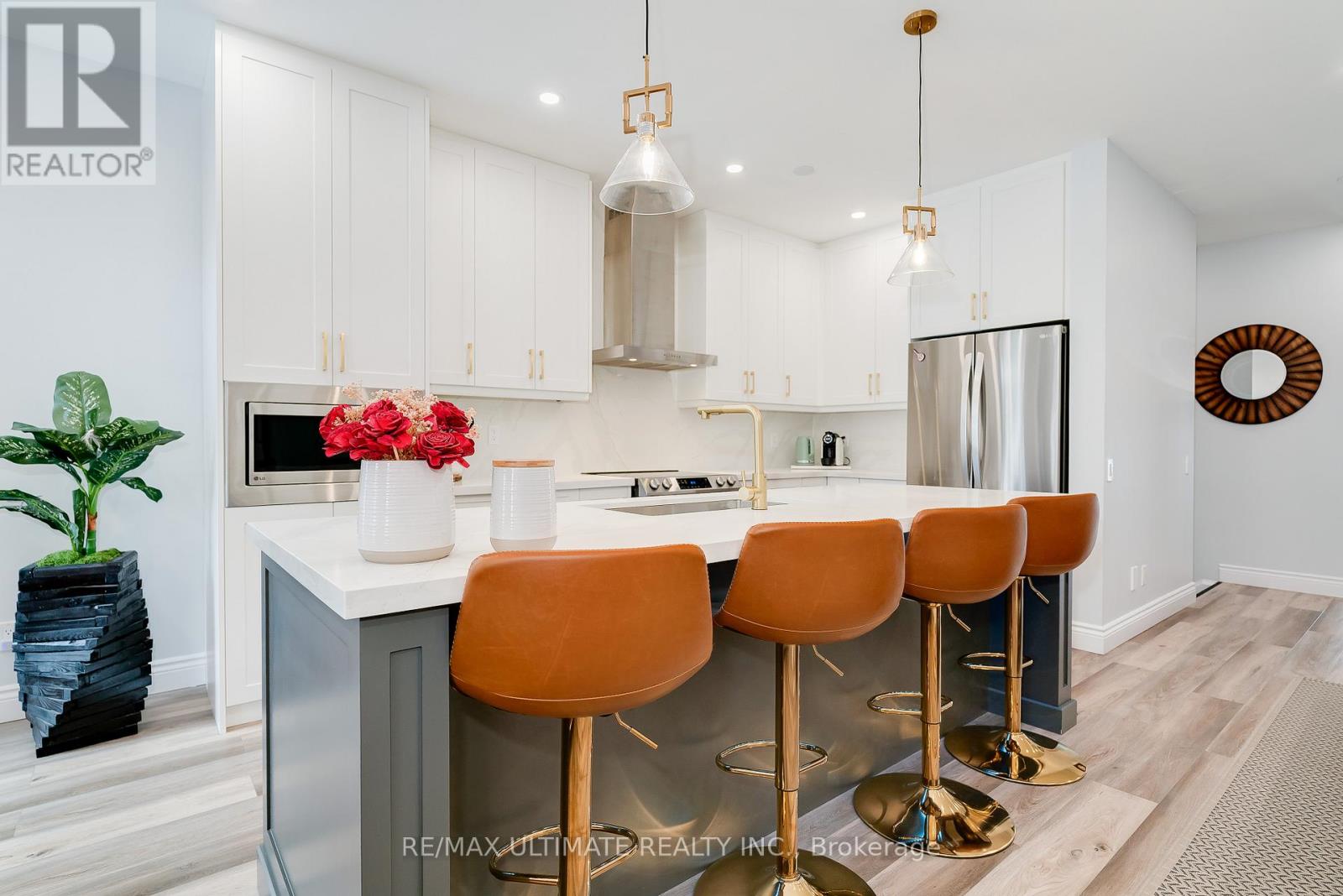 10 Torah Gate, Vaughan (Patterson), Ontario  L6A 0H3 - Photo 7 - N12895100