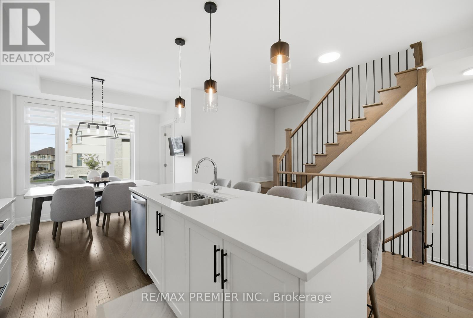 229 Vermont Avenue, Newmarket, Ontario  L3X 0M6 - Photo 11 - N12895102