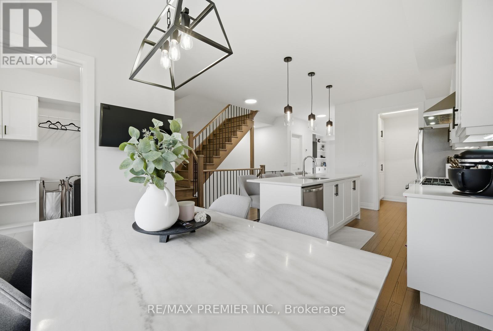 229 Vermont Avenue, Newmarket, Ontario  L3X 0M6 - Photo 14 - N12895102