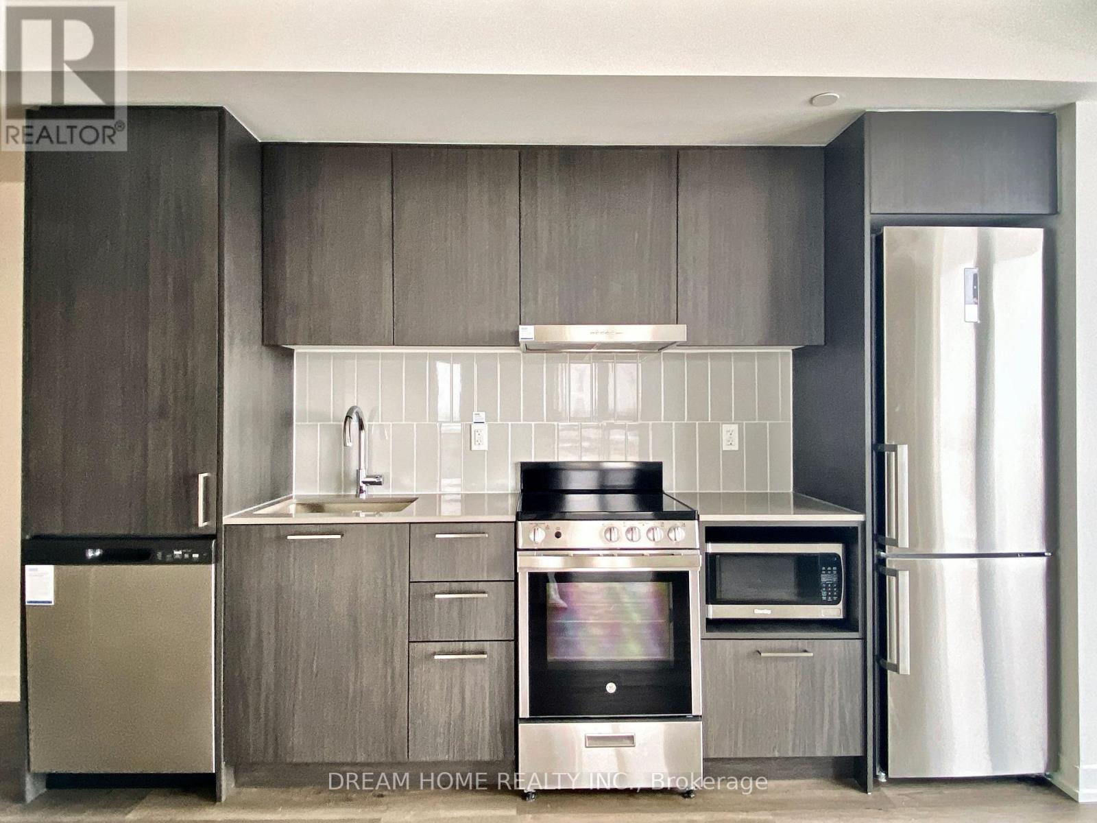 2711 - 195 Commerce Street, Vaughan (Vaughan Corporate Centre), Ontario  L4K 0P9 - Photo 3 - N12895120