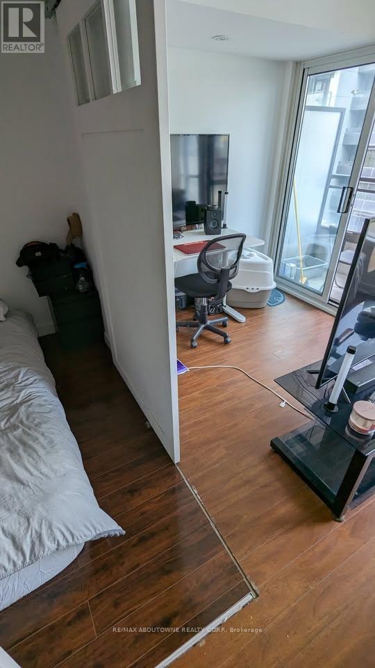 610 - 8 Telegram Mews, Toronto, Ontario  M5V 3Z5 - Photo 13 - C12839580