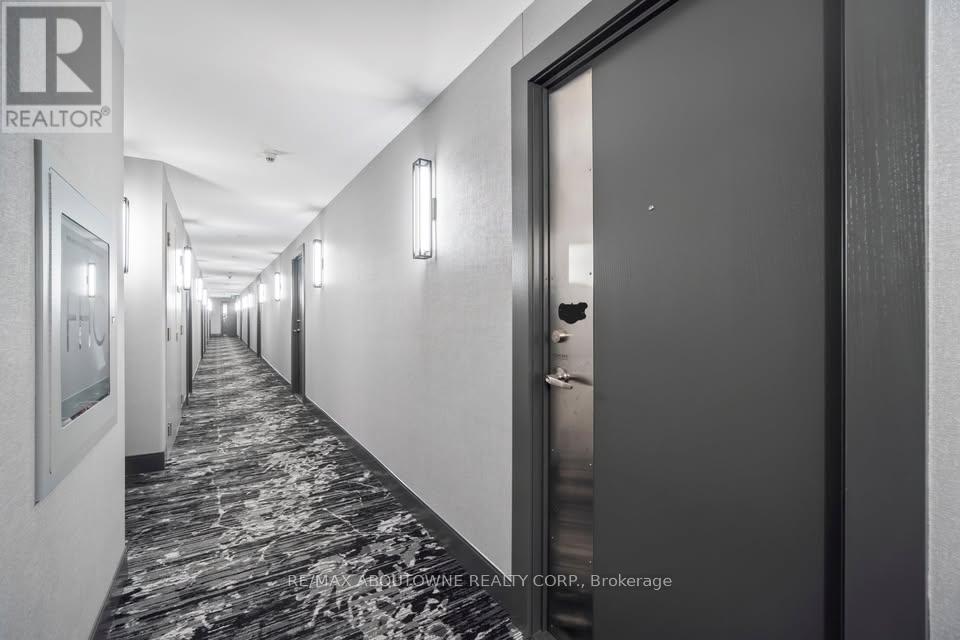 610 - 8 Telegram Mews, Toronto, Ontario  M5V 3Z5 - Photo 3 - C12839580