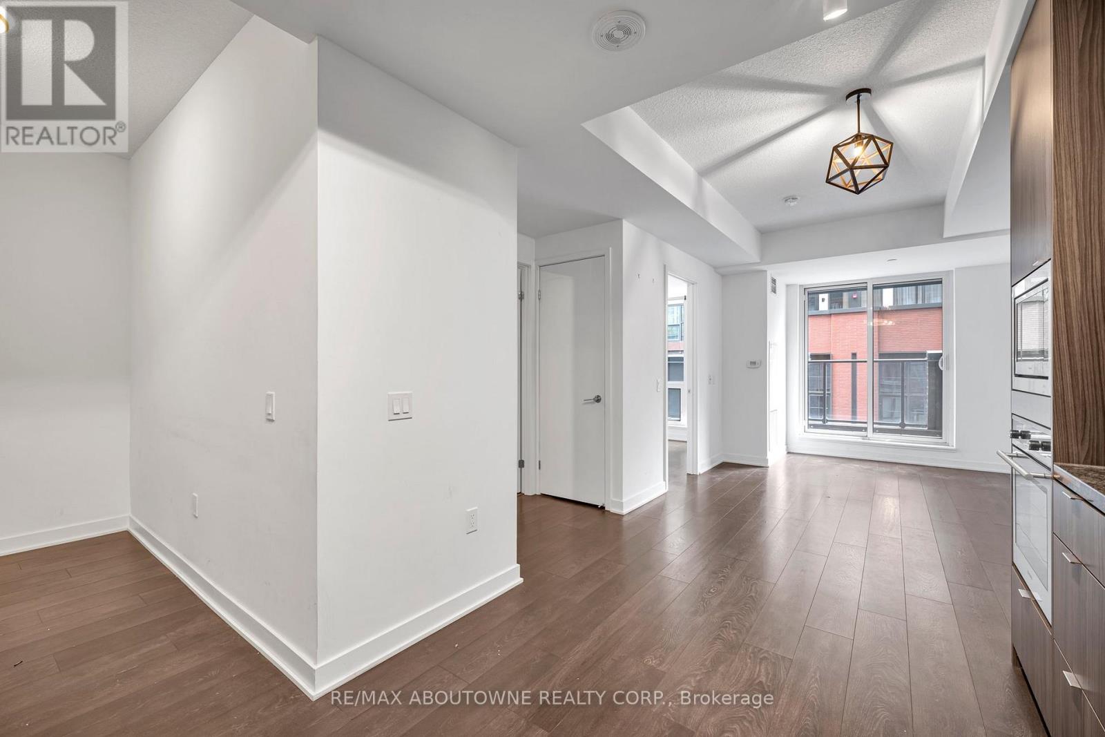 915 - 115 Blue Jays Way, Toronto, Ontario  M5V 0N4 - Photo 9 - C12872092