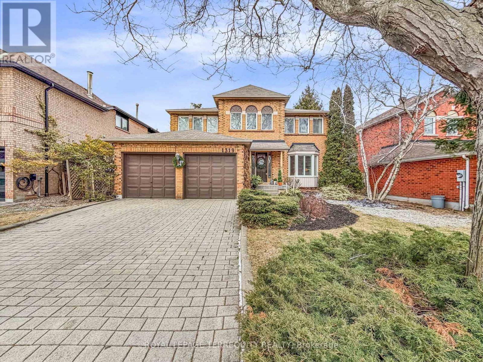 1319 SADDLER CIRCLE, Oakville, Ontario