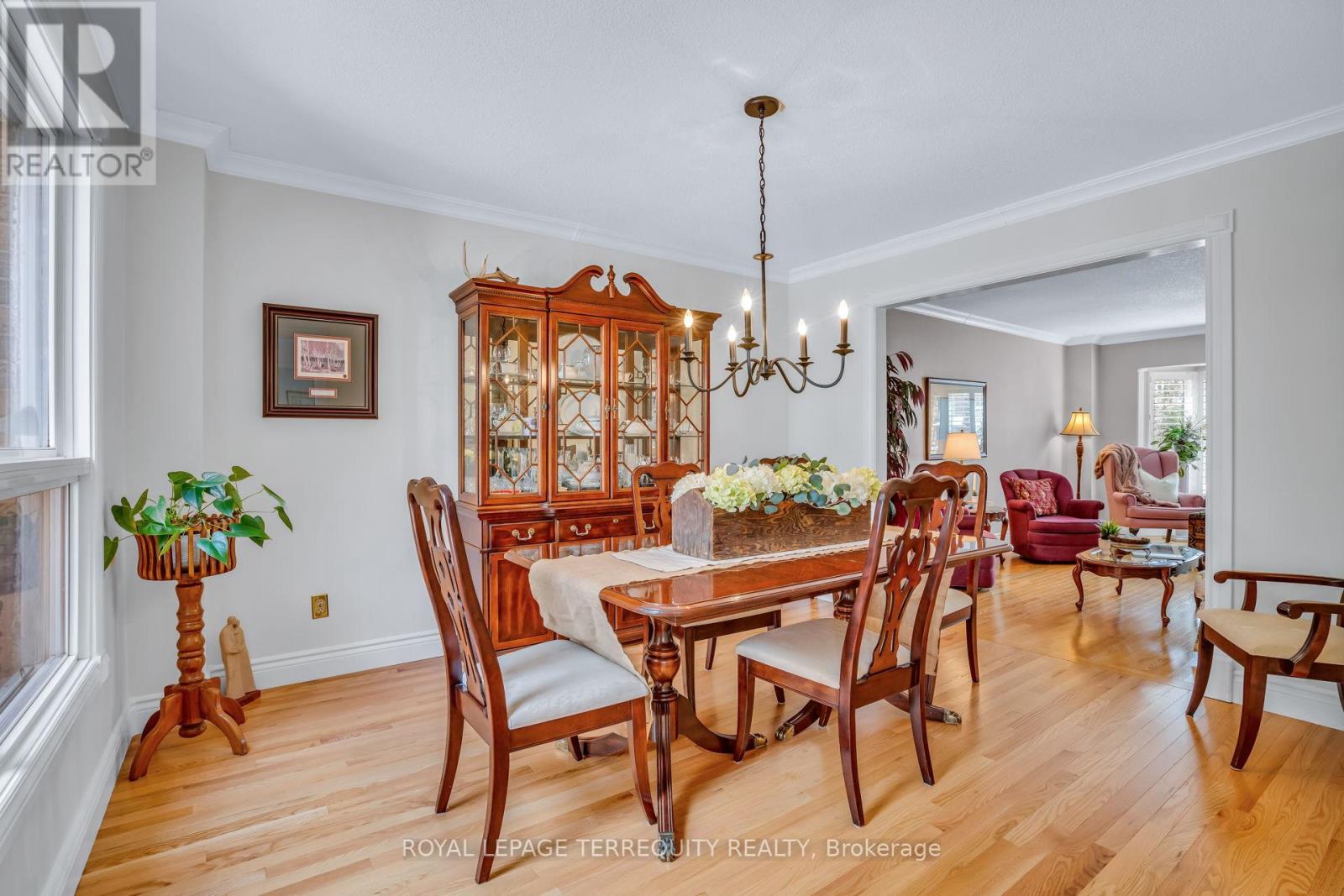 1319 Saddler Circle, Oakville, Ontario  L6M 2X6 - Photo 13 - W12880796