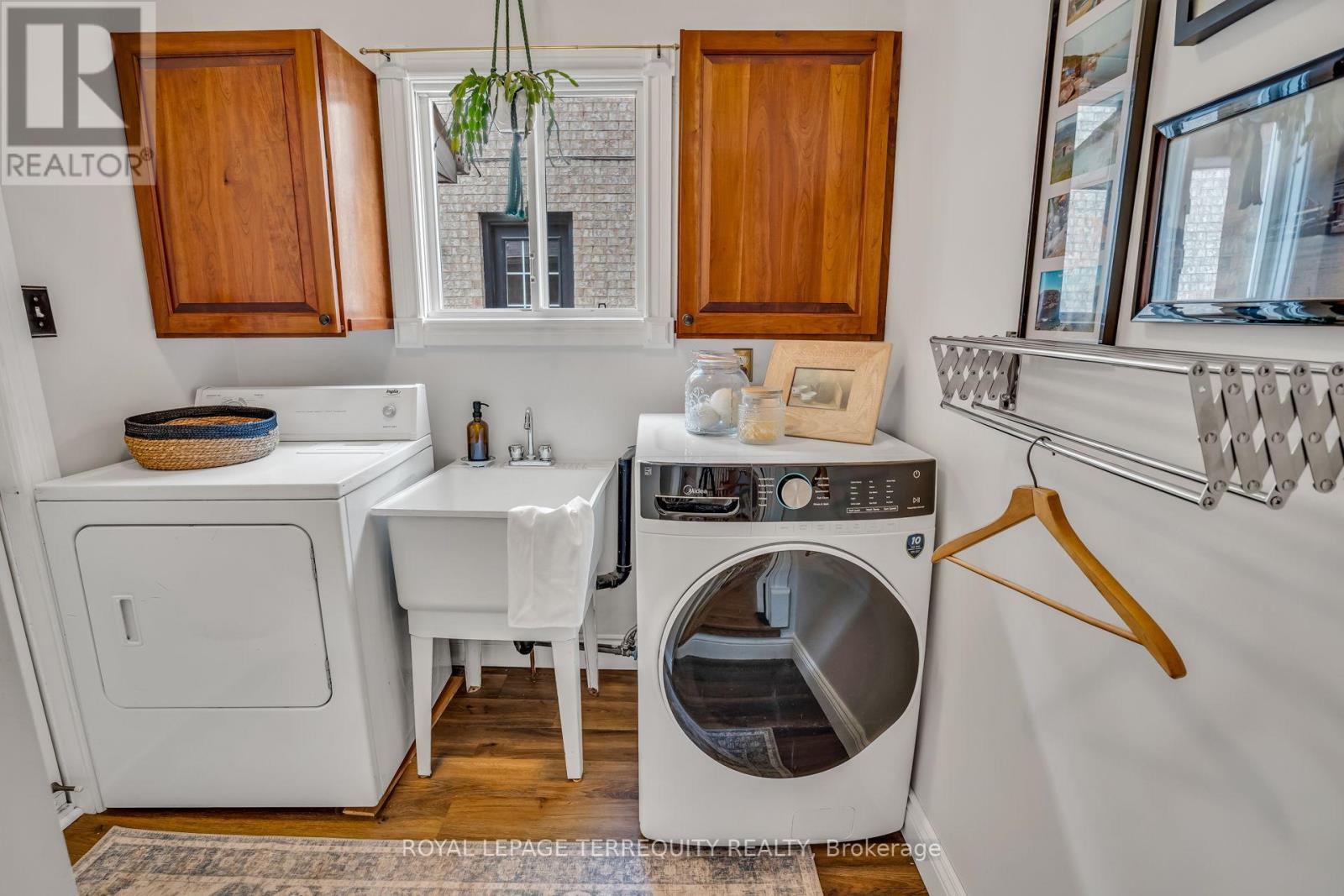 1319 Saddler Circle, Oakville, Ontario  L6M 2X6 - Photo 40 - W12880796