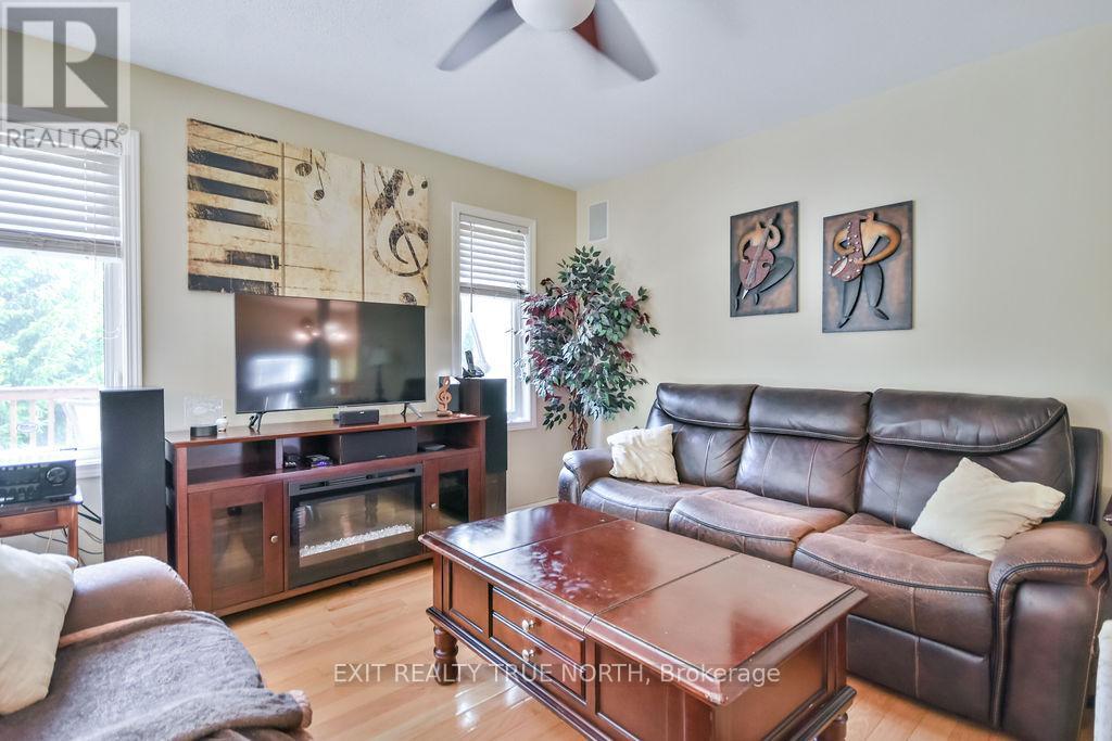 29 Old Hickory Lane, Wasaga Beach, Ontario  L9Z 3B1 - Photo 10 - S12895054