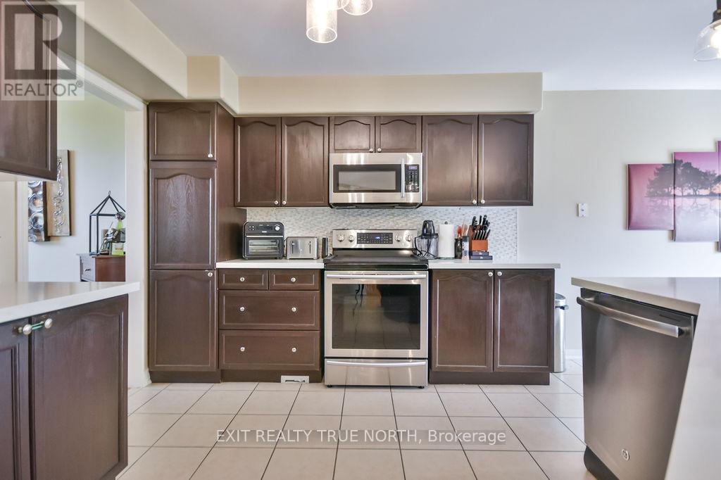 29 Old Hickory Lane, Wasaga Beach, Ontario  L9Z 3B1 - Photo 12 - S12895054