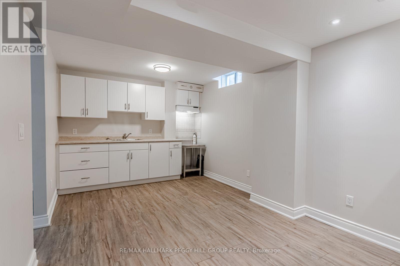 79 Girdwood Drive, Barrie, Ontario  L4N 8R1 - Photo 12 - S12895078