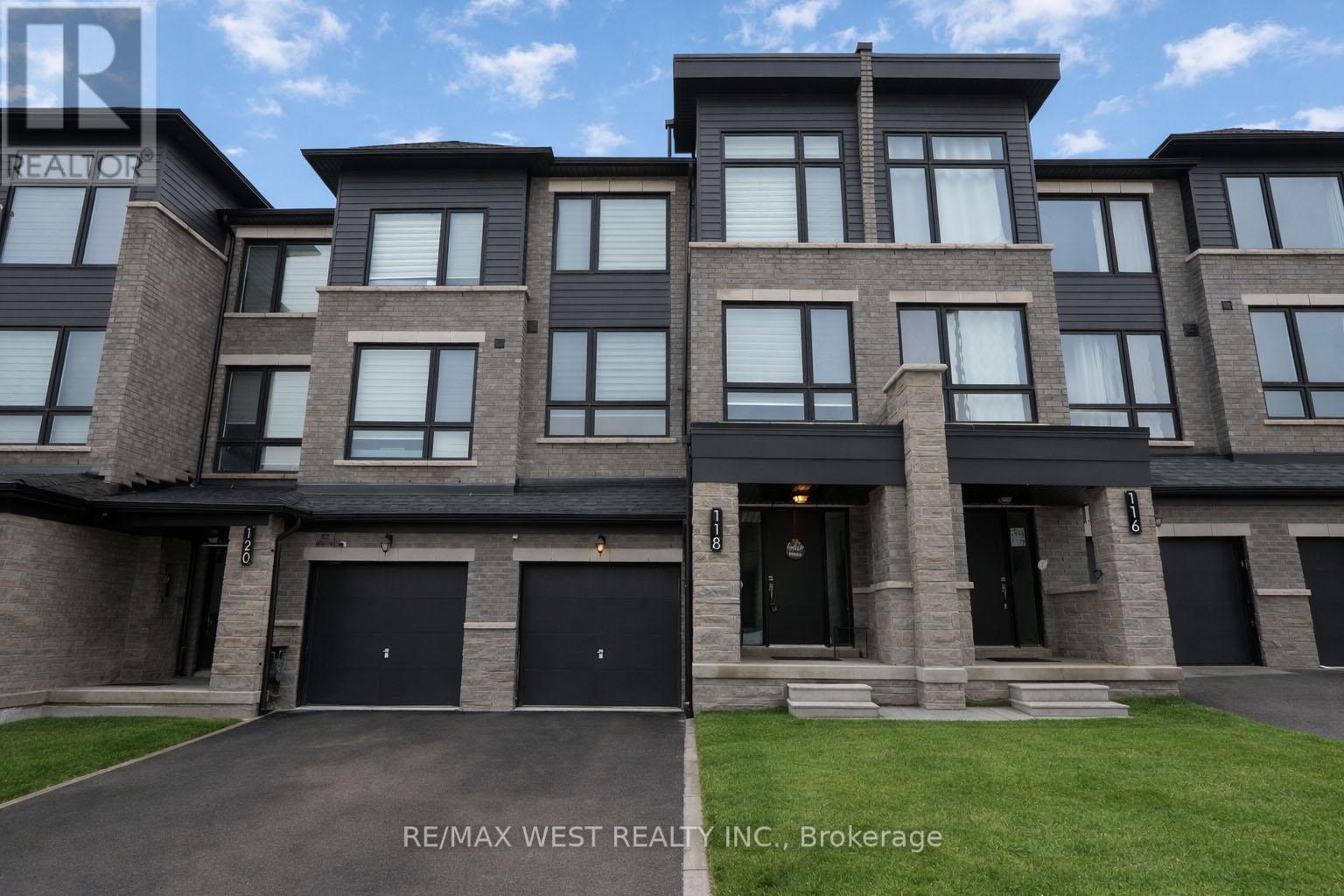 118 BLUE FOREST CRESCENT, Barrie, Ontario