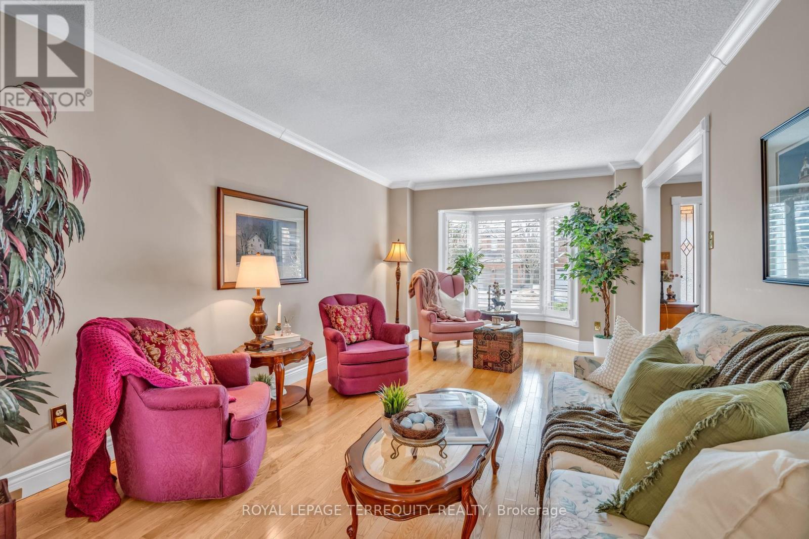 1319 Saddler Circle, Oakville, Ontario  L6M 2X6 - Photo 8 - W12880796