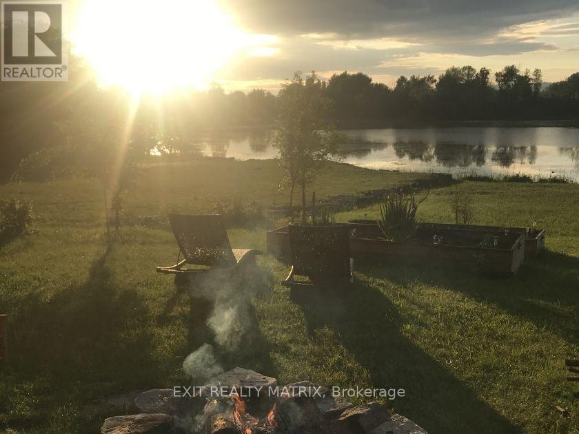 00 Bay Road, Alfred And Plantagenet, Ontario K0B 1A0 - Photo 15 - X12664266