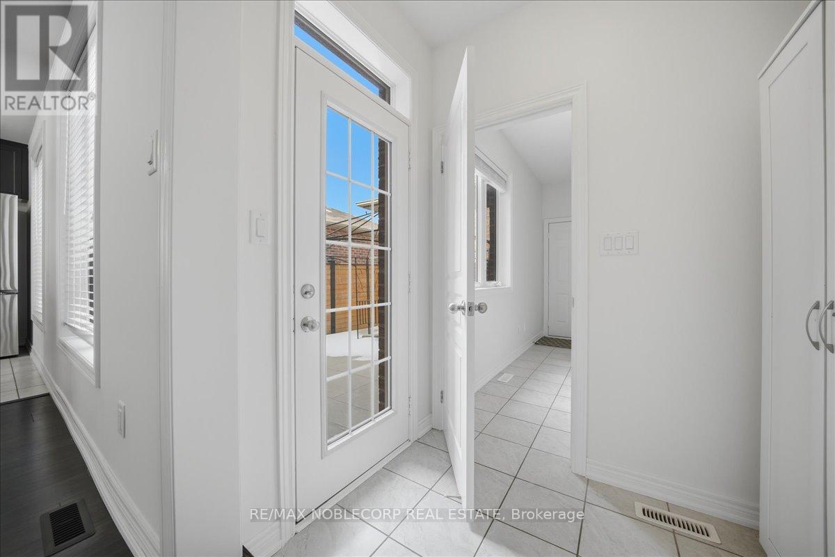 24 Primo Road, Brampton, Ontario  L7A 3Y1 - Photo 15 - W12895034