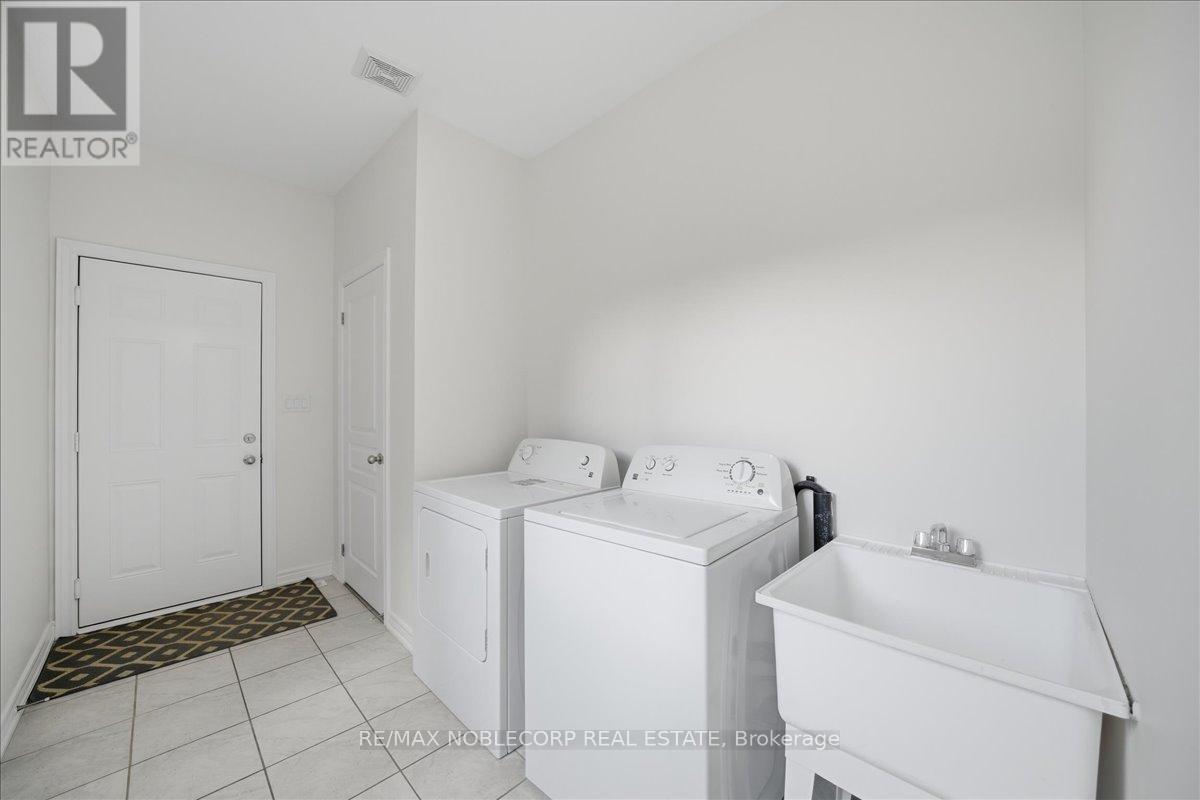 24 Primo Road, Brampton, Ontario  L7A 3Y1 - Photo 16 - W12895034