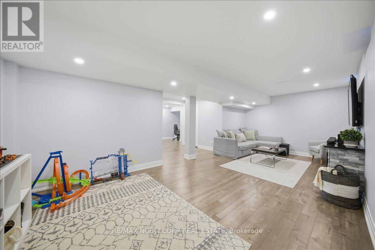 24 Primo Road, Brampton, Ontario  L7A 3Y1 - Photo 35 - W12895034