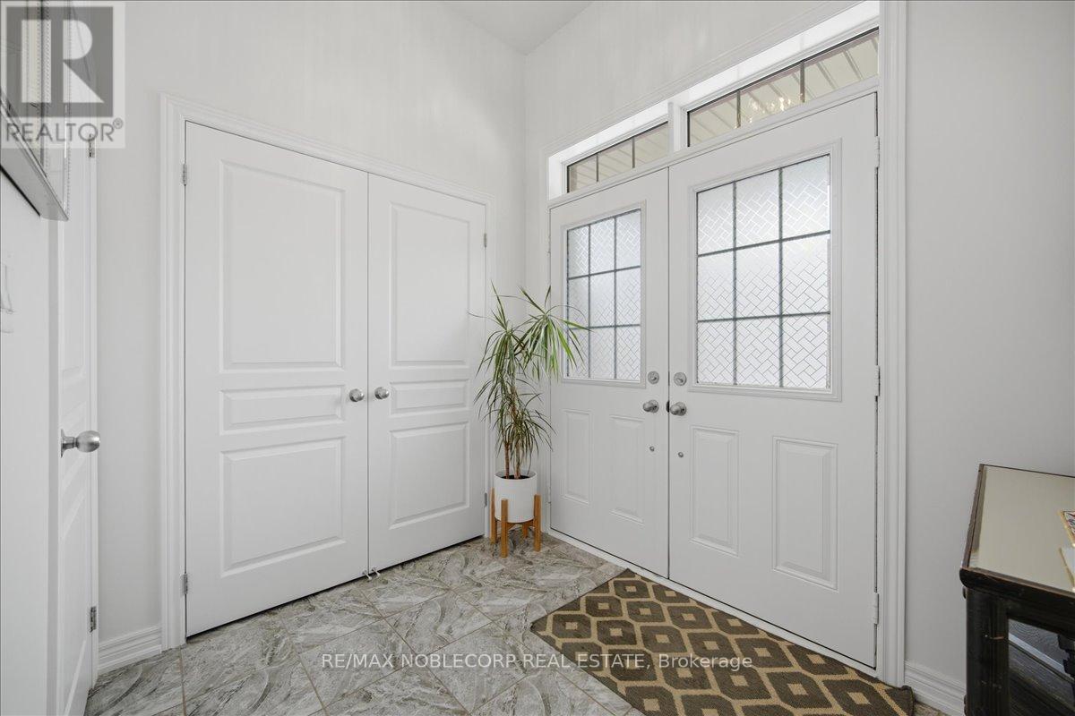 24 Primo Road, Brampton, Ontario  L7A 3Y1 - Photo 4 - W12895034