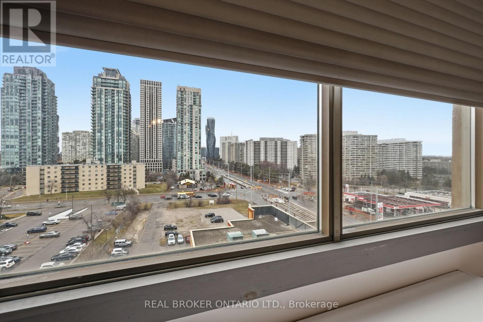 1103 - 25 Fairview Road W, Mississauga, Ontario  L5B 3Y8 - Photo 15 - W12895090