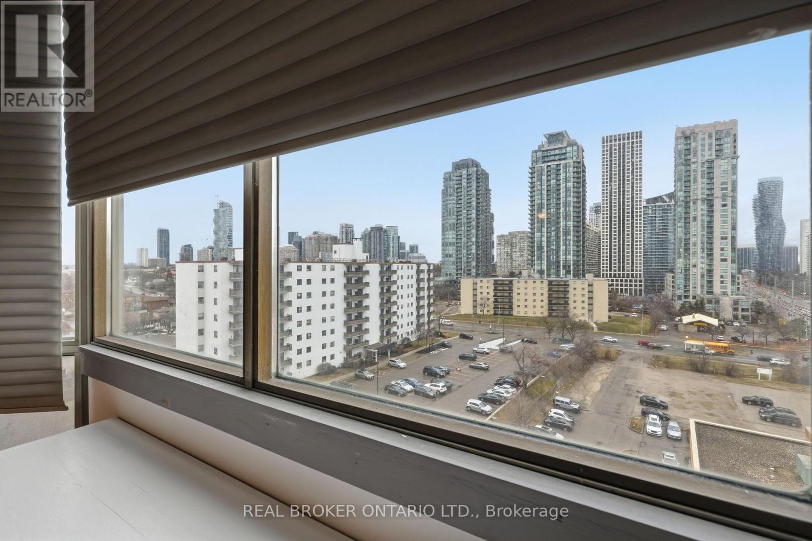 1103 - 25 Fairview Road W, Mississauga, Ontario  L5B 3Y8 - Photo 16 - W12895090