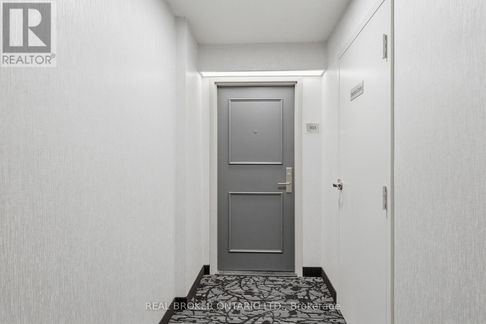 1103 - 25 Fairview Road W, Mississauga, Ontario  L5B 3Y8 - Photo 17 - W12895090