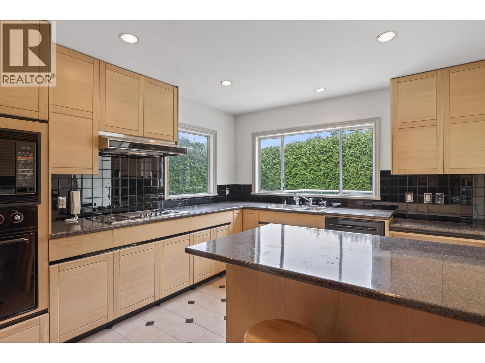 6440 Nadine Crescent, Richmond, British Columbia  V7C 2T6 - Photo 19 - R3100537