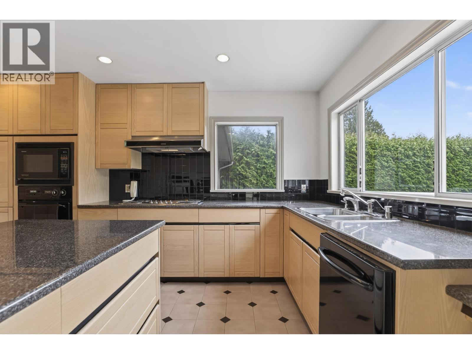 6440 Nadine Crescent, Richmond, British Columbia  V7C 2T6 - Photo 16 - R3100537