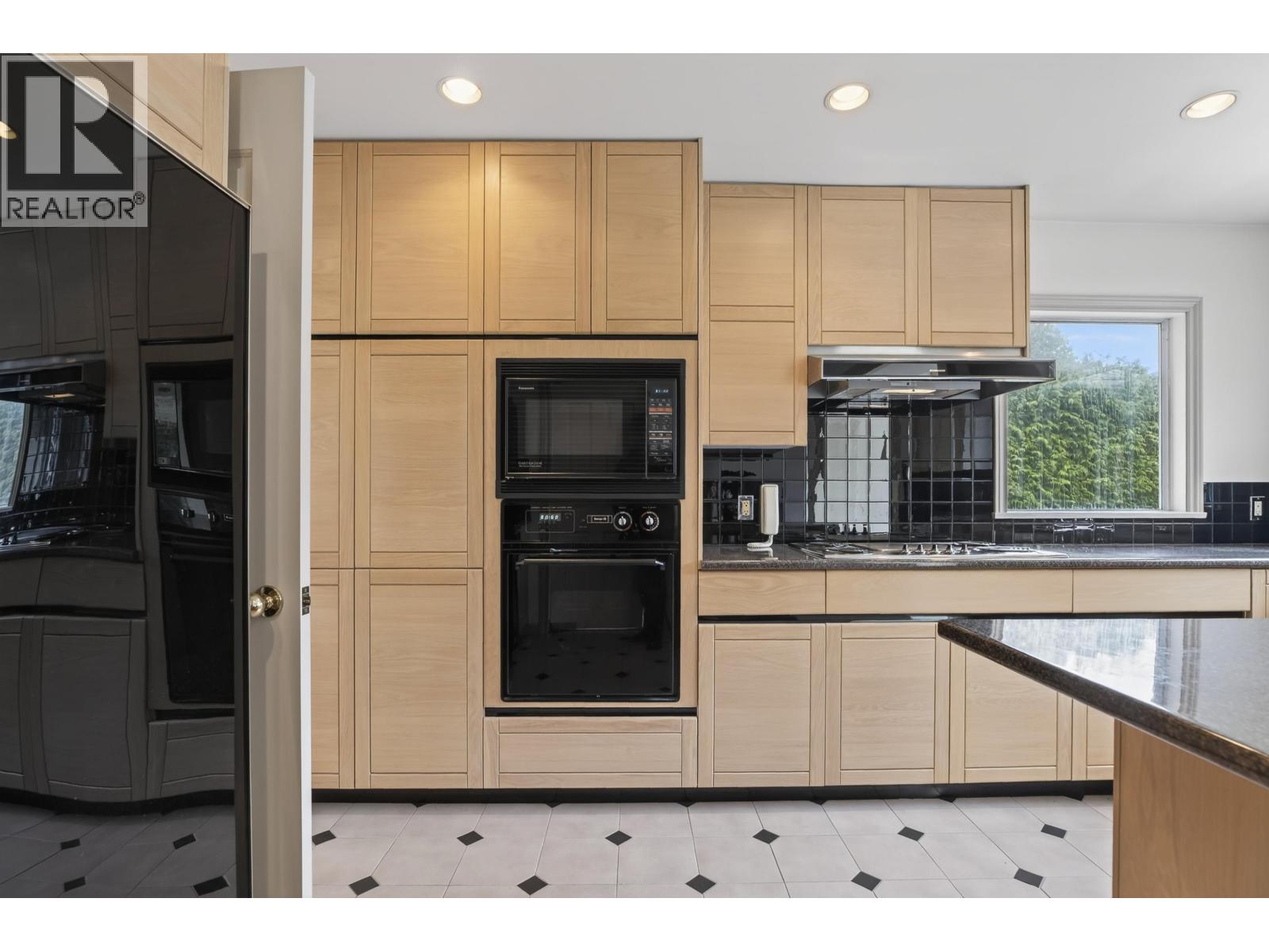 6440 Nadine Crescent, Richmond, British Columbia  V7C 2T6 - Photo 18 - R3100537