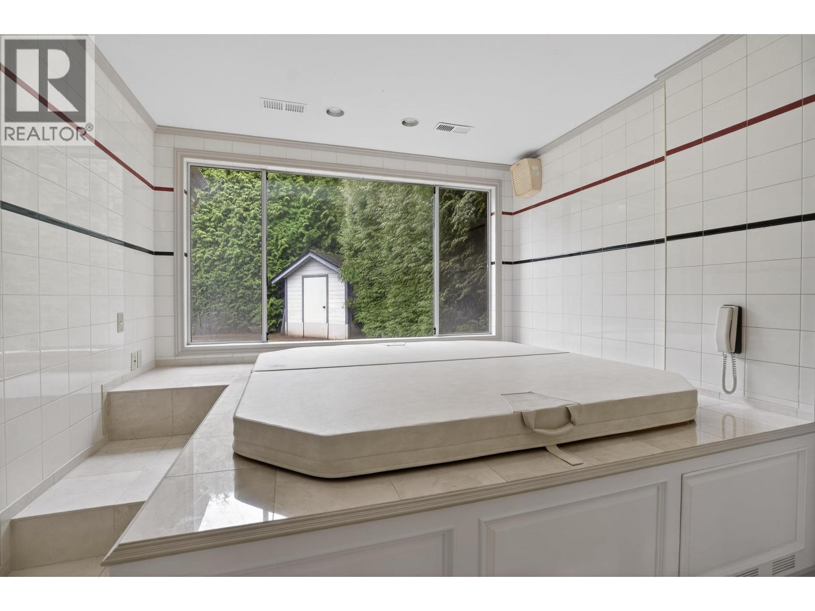 6440 Nadine Crescent, Richmond, British Columbia  V7C 2T6 - Photo 34 - R3100537