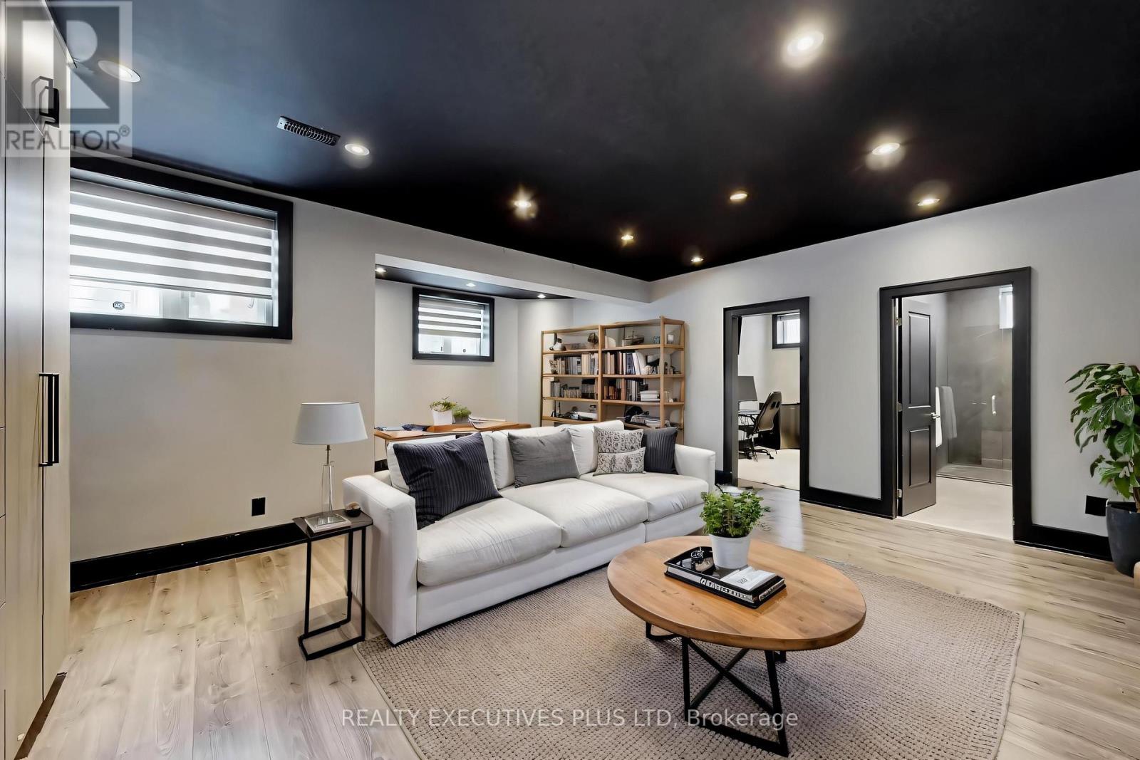 10 Sim Hill Crescent, King, Ontario  L7B 0C4 - Photo 28 - N12889742