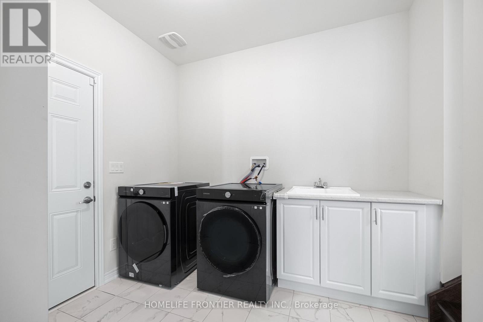 49 Ainsle Hill Crescent, Georgina (Sutton & Jackson's Point), Ontario  L0E 1R0 - Photo 26 - N12892366