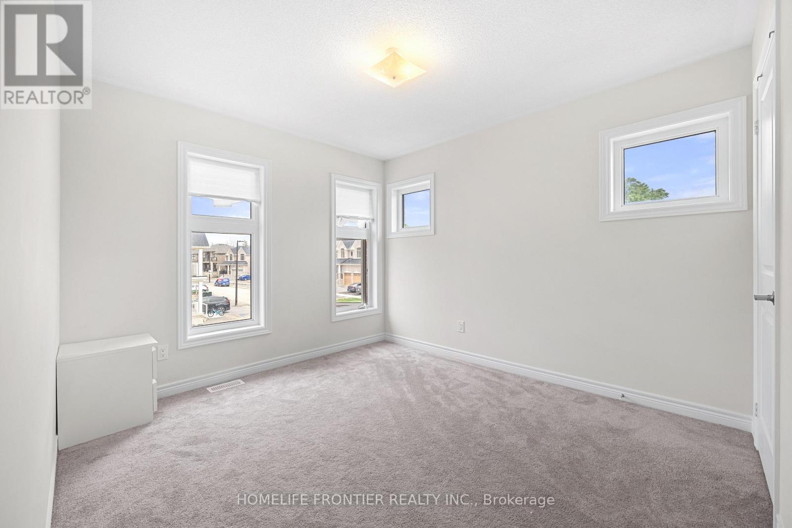 49 Ainsle Hill Crescent, Georgina (Sutton & Jackson's Point), Ontario  L0E 1R0 - Photo 24 - N12892366