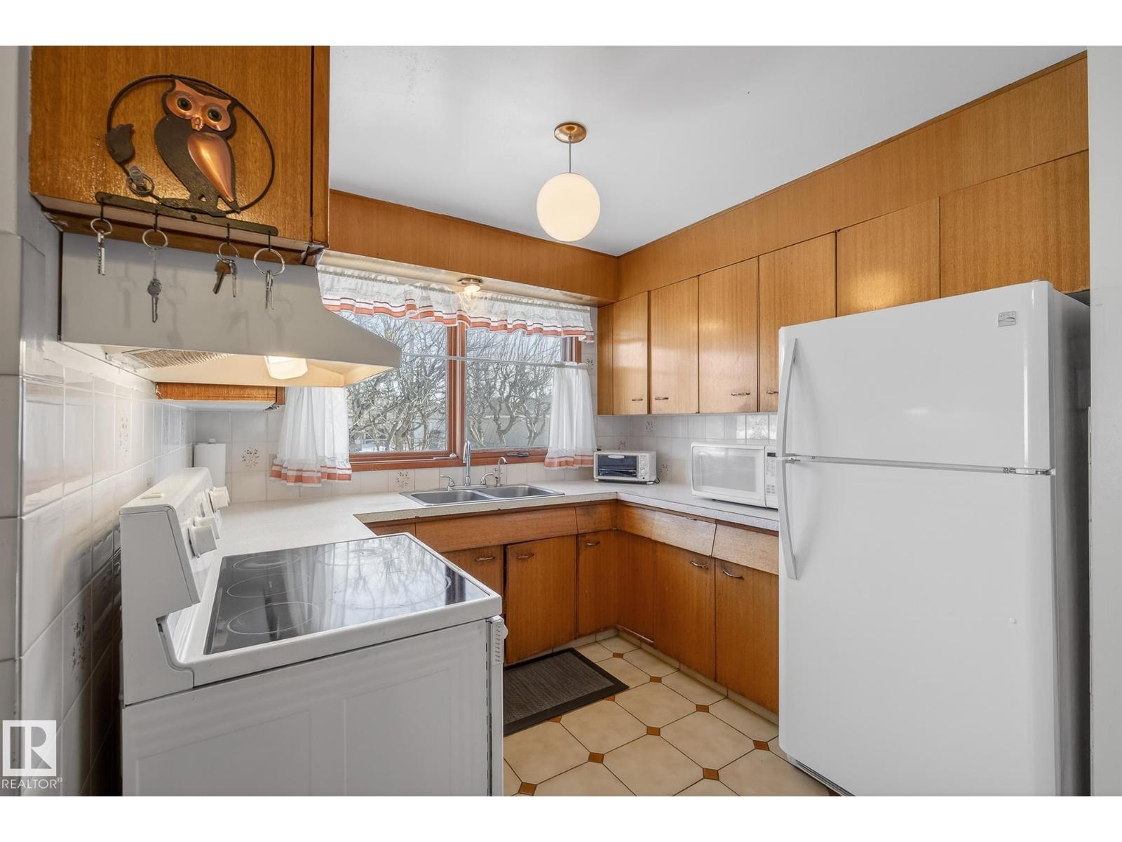 9145 152 St Nw, Edmonton, Alberta  T5R 1M5 - Photo 17 - E4477809