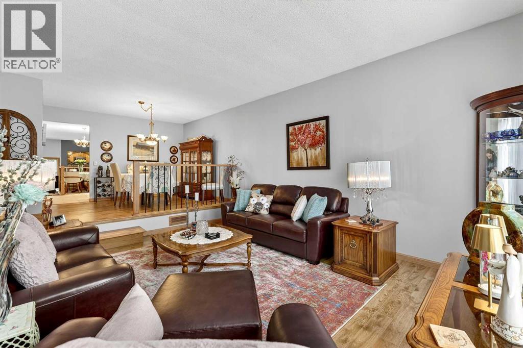 102 Canterbury Place SW, Calgary, Alberta  T2W 1P3 - Photo 7 - A2290306