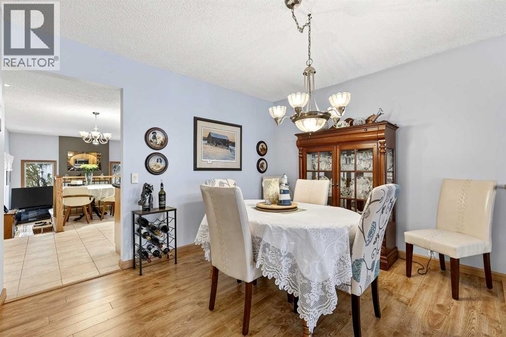 102 Canterbury Place SW, Calgary, Alberta  T2W 1P3 - Photo 9 - A2290306