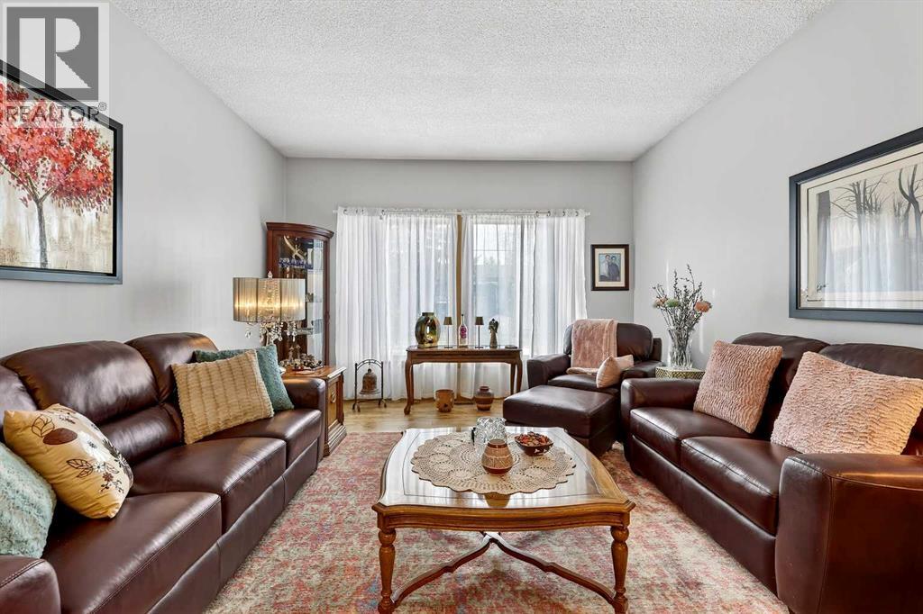 102 Canterbury Place SW, Calgary, Alberta  T2W 1P3 - Photo 8 - A2290306