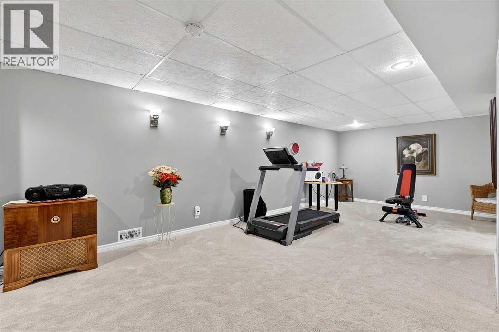 102 Canterbury Place SW, Calgary, Alberta  T2W 1P3 - Photo 33 - A2290306