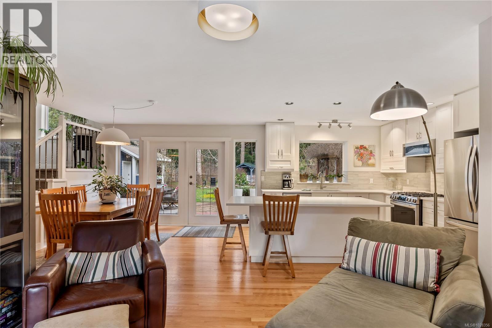 8800 Clarkson Ave, Black Creek, British Columbia  V9J 1A7 - Photo 5 - 1028356